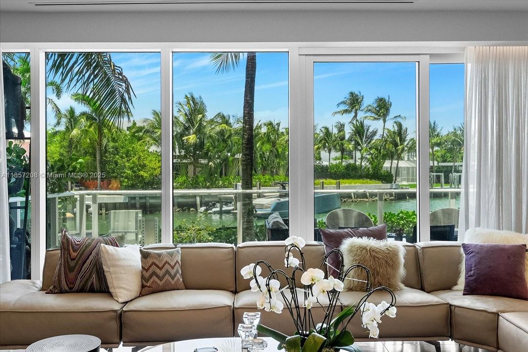 En Venta: $5,750,000 (3 camas, 3 baños, 3084 Pies cuadrados)