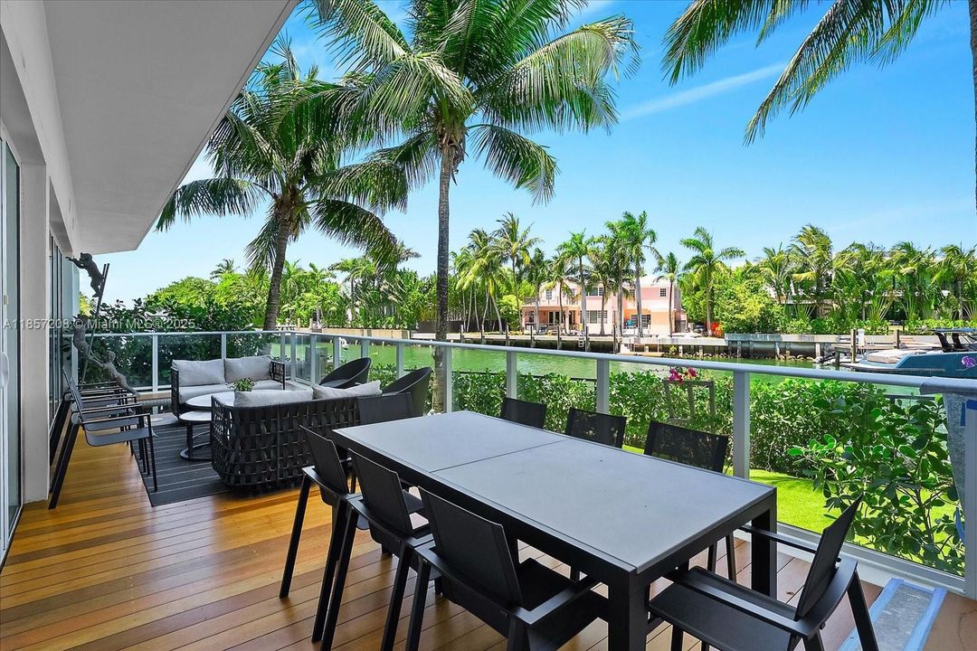 En Venta: $5,750,000 (3 camas, 3 baños, 3084 Pies cuadrados)