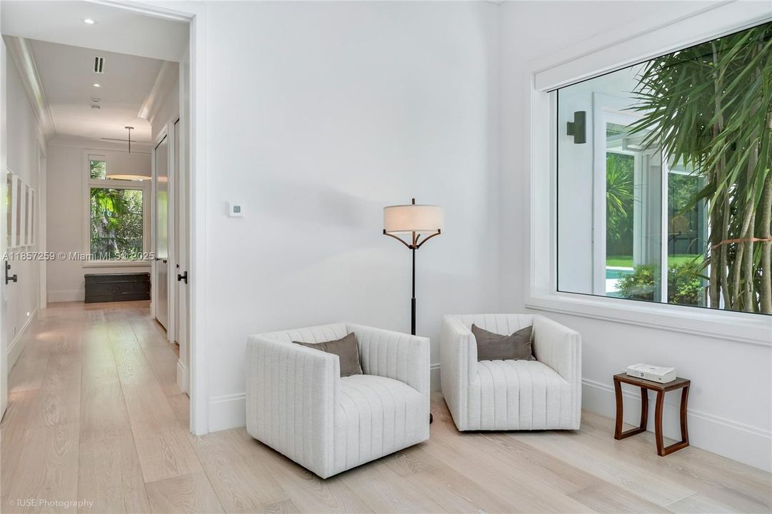 Active With Contract: $11,450,000 (6 beds, 6 baths, 6562 Square Feet)