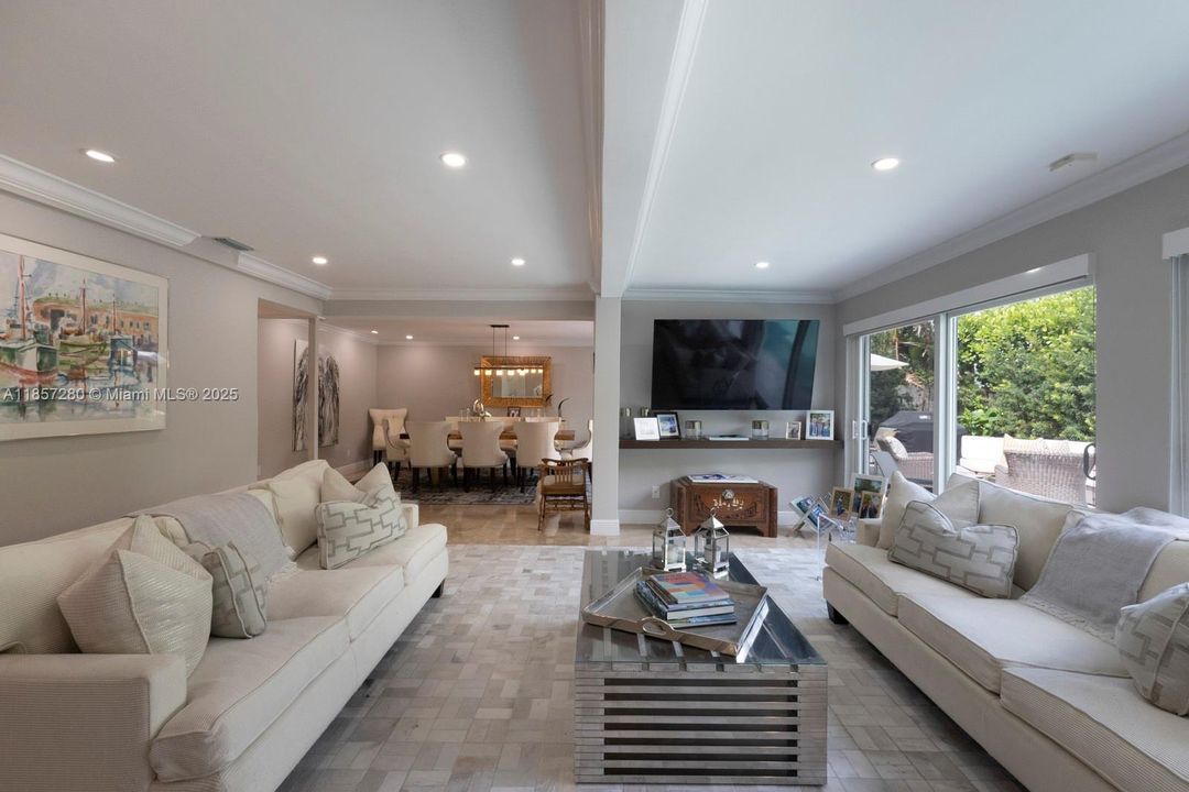 For Sale: $3,560,000 (5 beds, 3 baths, 2429 Square Feet)