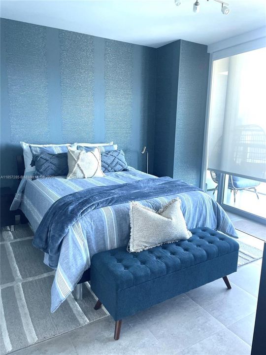 Recently Rented: $4,400 (1 beds, 1 baths, 845 Square Feet)