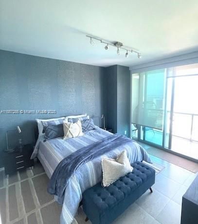 Recently Rented: $4,400 (1 beds, 1 baths, 845 Square Feet)