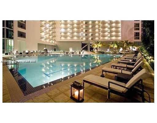 Recently Rented: $4,400 (1 beds, 1 baths, 845 Square Feet)