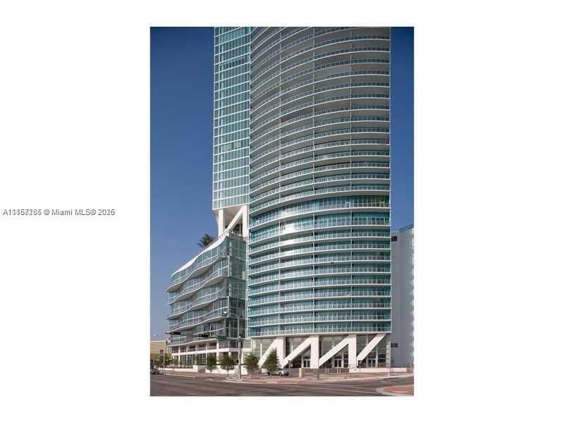 Recently Rented: $4,400 (1 beds, 1 baths, 845 Square Feet)