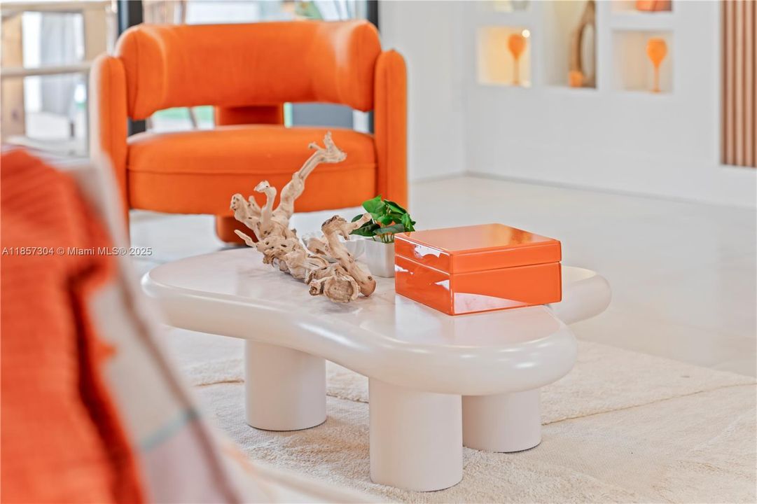 En Renta: $9,999 (4 camas, 3 baños, 1640 Pies cuadrados)