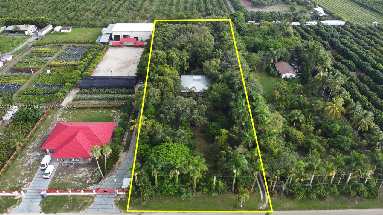 Active With Contract: $899,900 (4 beds, 2 baths, 3449 Square Feet)