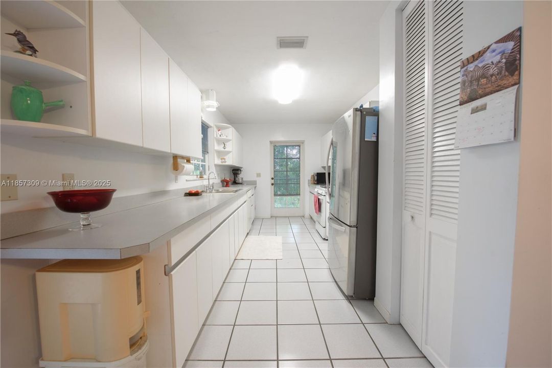 Active With Contract: $899,900 (4 beds, 2 baths, 3449 Square Feet)