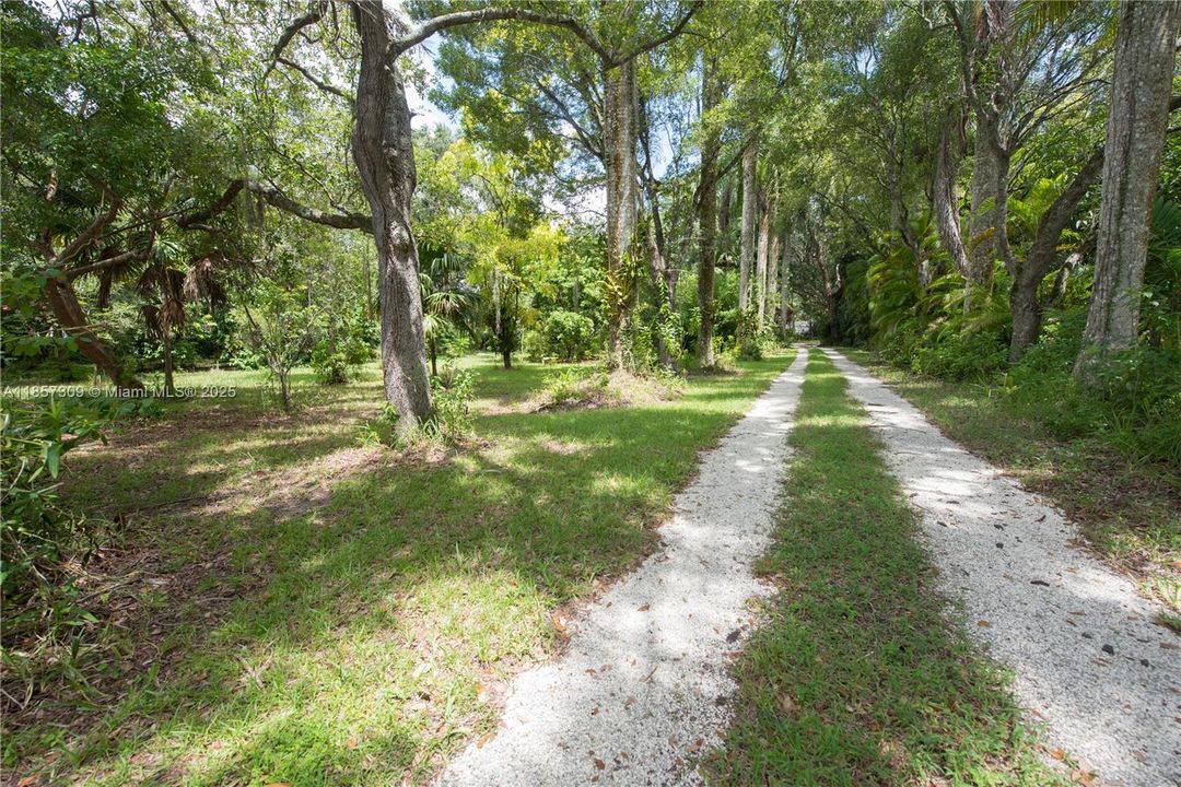 Active With Contract: $899,900 (4 beds, 2 baths, 3449 Square Feet)