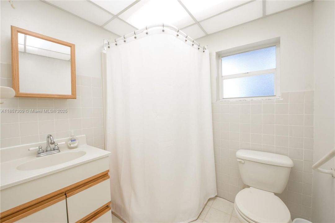 Active With Contract: $899,900 (4 beds, 2 baths, 3449 Square Feet)