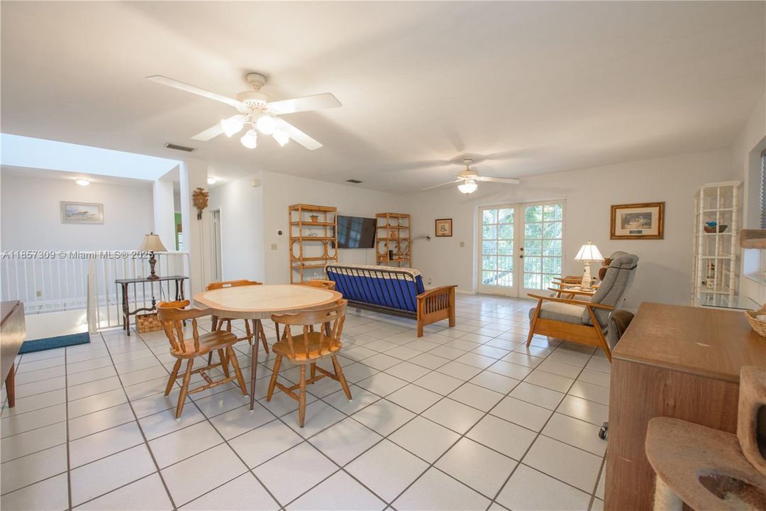 Active With Contract: $899,900 (4 beds, 2 baths, 3449 Square Feet)