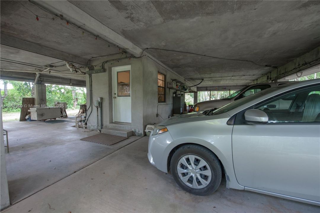 Active With Contract: $899,900 (4 beds, 2 baths, 3449 Square Feet)