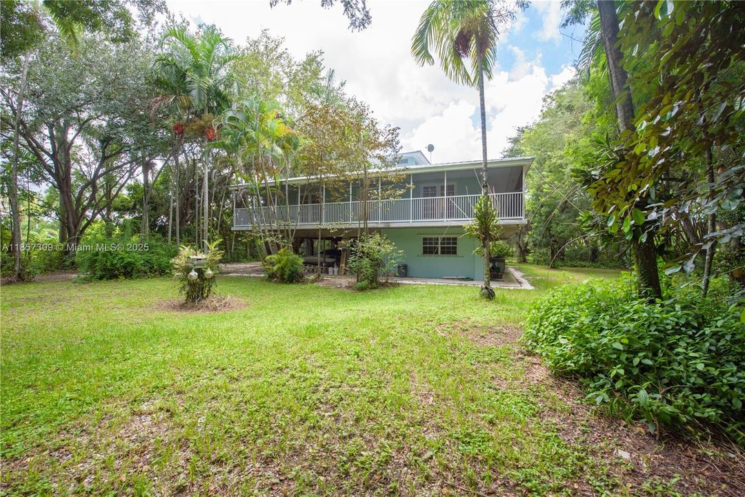 Active With Contract: $899,900 (4 beds, 2 baths, 3449 Square Feet)