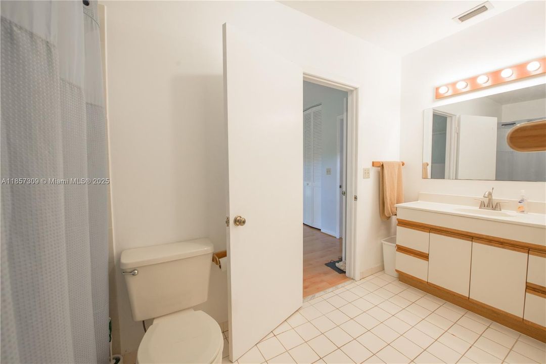 Active With Contract: $899,900 (4 beds, 2 baths, 3449 Square Feet)