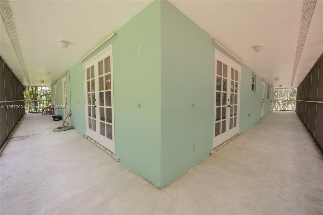 Active With Contract: $899,900 (4 beds, 2 baths, 3449 Square Feet)