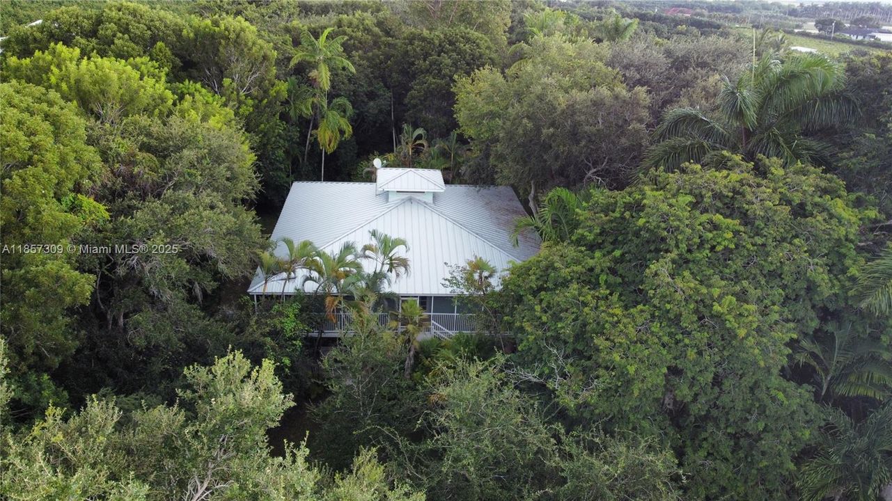 Active With Contract: $899,900 (4 beds, 2 baths, 3449 Square Feet)