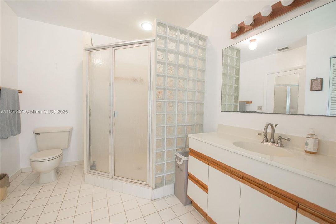 Active With Contract: $899,900 (4 beds, 2 baths, 3449 Square Feet)