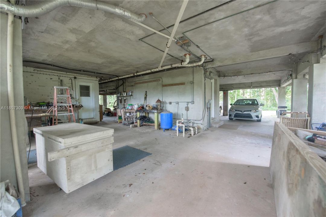 Active With Contract: $899,900 (4 beds, 2 baths, 3449 Square Feet)