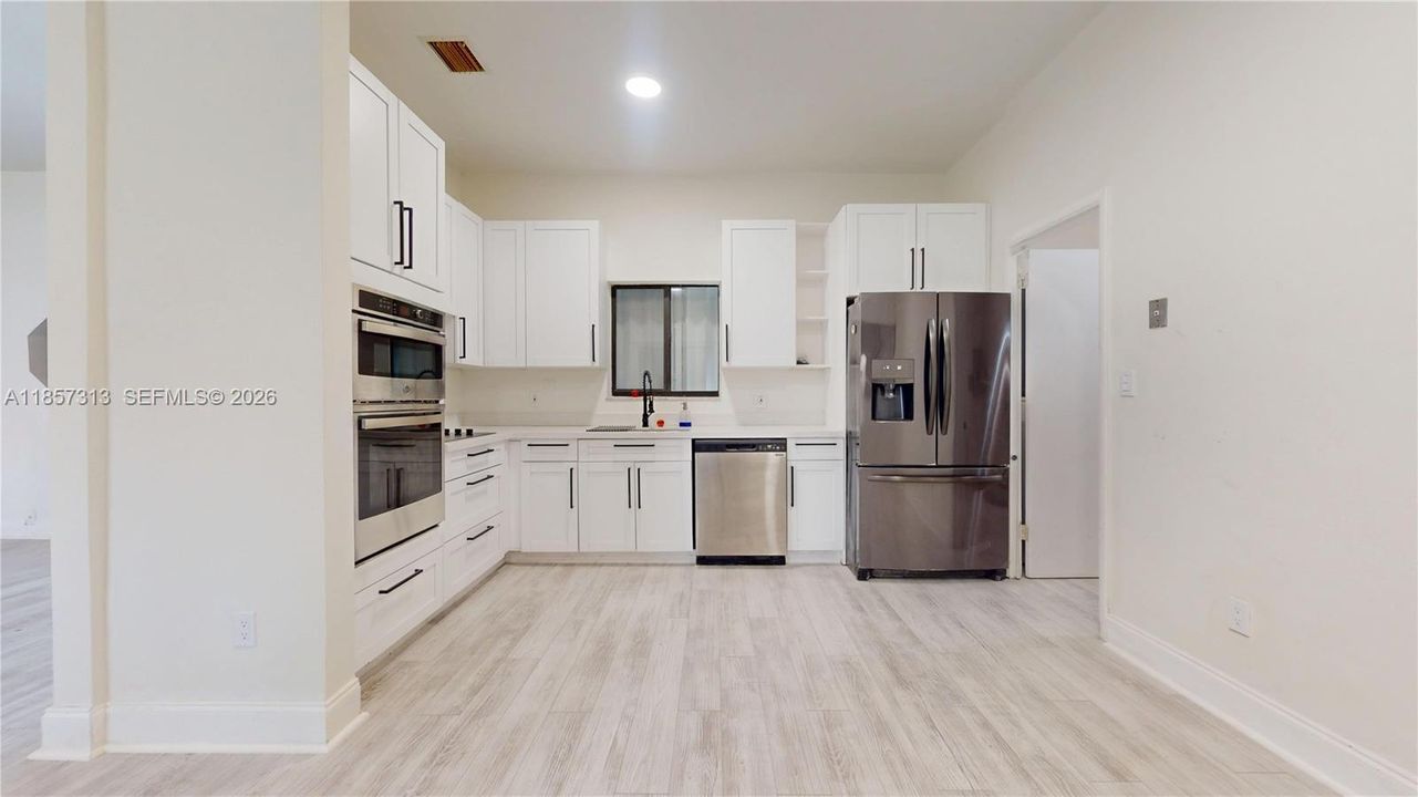 На продажу: $560,000 (3 спален, 2 ванн, 1392 Квадратных фут)