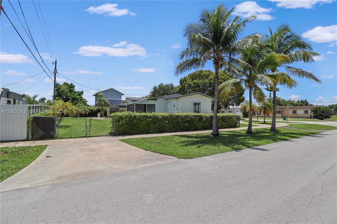 На продажу: $560,000 (3 спален, 2 ванн, 1392 Квадратных фут)