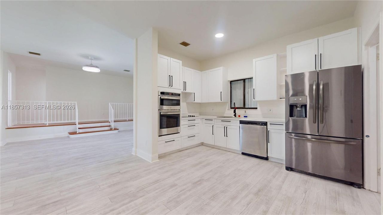 На продажу: $560,000 (3 спален, 2 ванн, 1392 Квадратных фут)