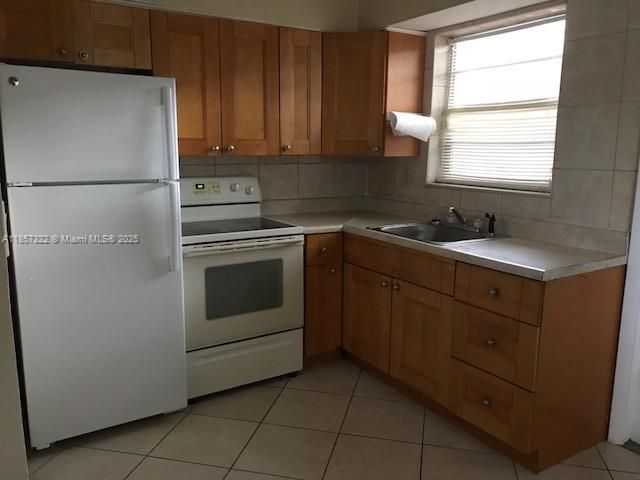 Recently Rented: $1,600 (1 beds, 1 baths, 1150 Square Feet)