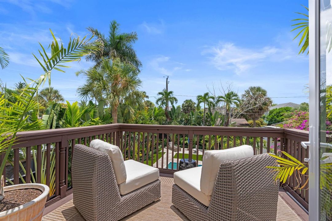 2nd floor deck