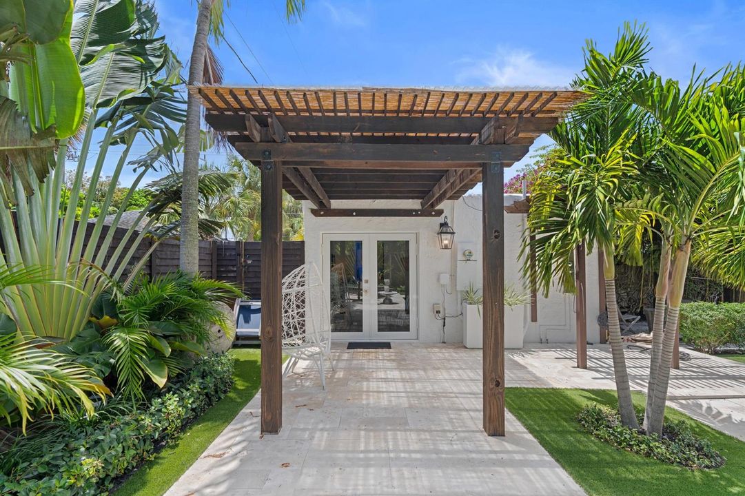 Cottage entrance