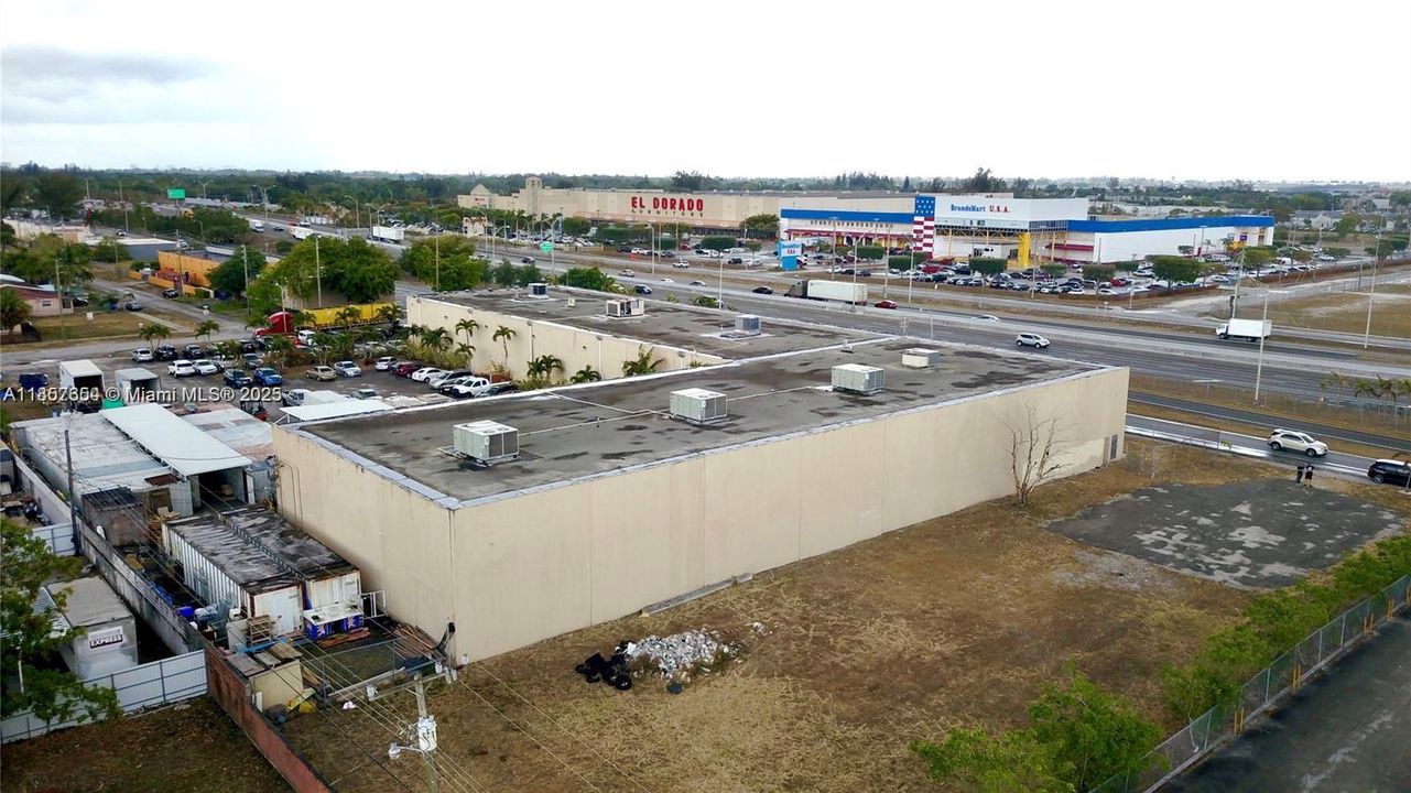 待售: $15,225,000 (0 贝兹, 0 浴室, 0 平方英尺)