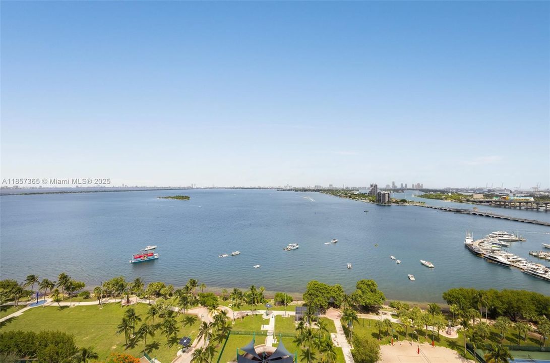 Recently Sold: $1,999,999 (3 beds, 4 baths, 2018 Square Feet)