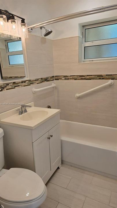 Recently Rented: $3,000 (3 beds, 2 baths, 1992 Square Feet)