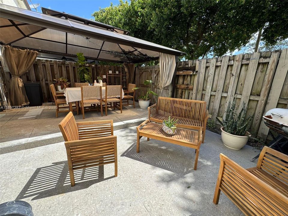 На продажу: $489,000 (3 спален, 2 ванн, 1706 Квадратных фут)