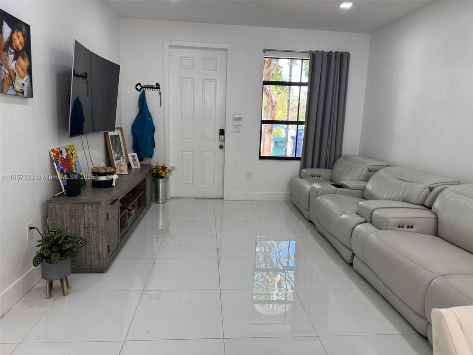 На продажу: $489,000 (3 спален, 2 ванн, 1706 Квадратных фут)