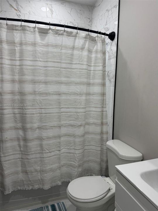 На продажу: $489,000 (3 спален, 2 ванн, 1706 Квадратных фут)