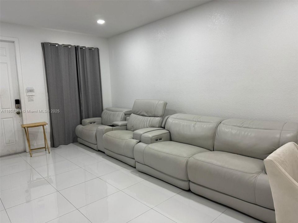 На продажу: $489,000 (3 спален, 2 ванн, 1706 Квадратных фут)