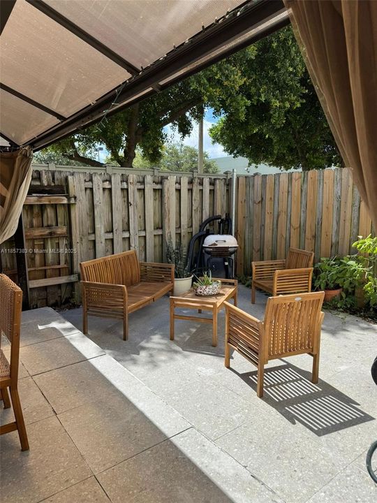 На продажу: $489,000 (3 спален, 2 ванн, 1706 Квадратных фут)