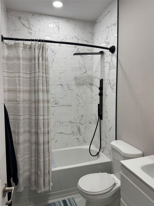 На продажу: $489,000 (3 спален, 2 ванн, 1706 Квадратных фут)