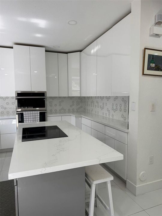 На продажу: $489,000 (3 спален, 2 ванн, 1706 Квадратных фут)