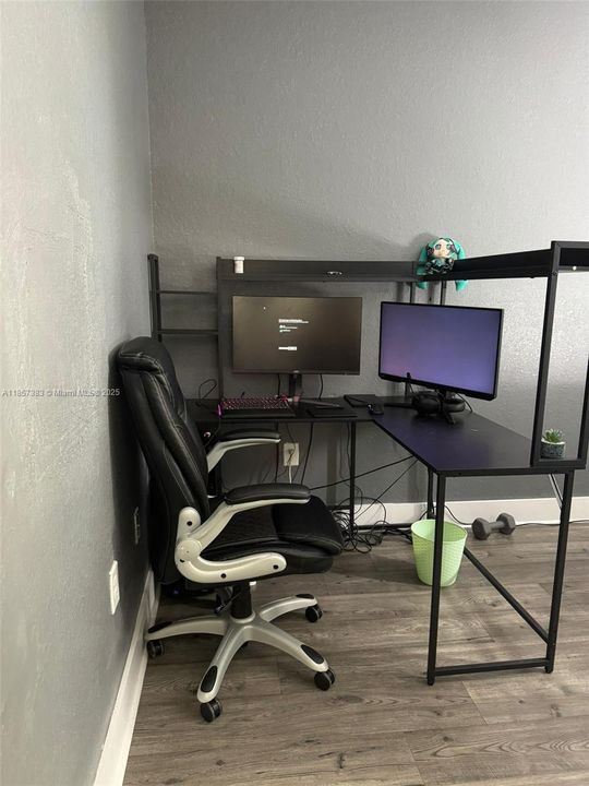 На продажу: $489,000 (3 спален, 2 ванн, 1706 Квадратных фут)