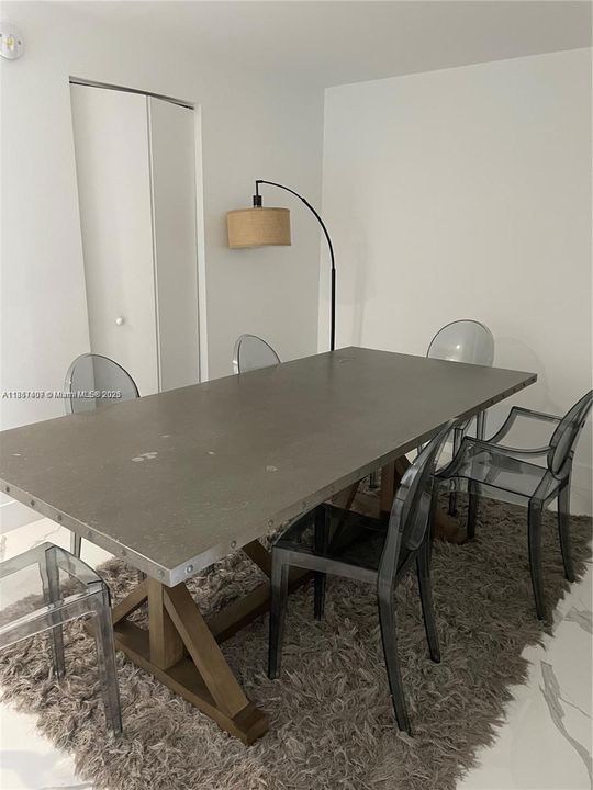 待售: $609,000 (2 贝兹, 2 浴室, 1115 平方英尺)