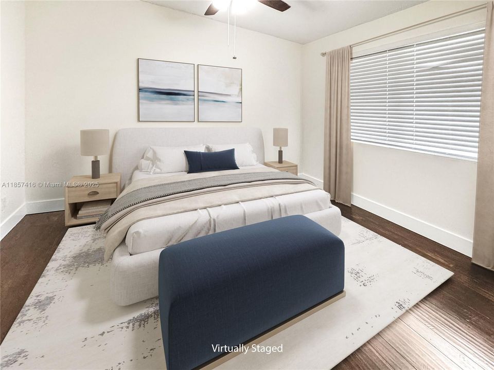 合同活跃: $284,500 (2 贝兹, 2 浴室, 826 平方英尺)