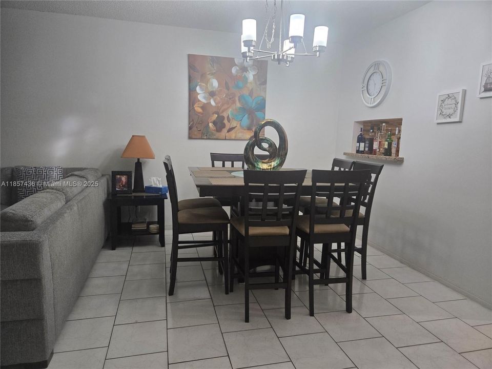 Active With Contract: $169,000 (2 beds, 2 baths, 899 Square Feet)