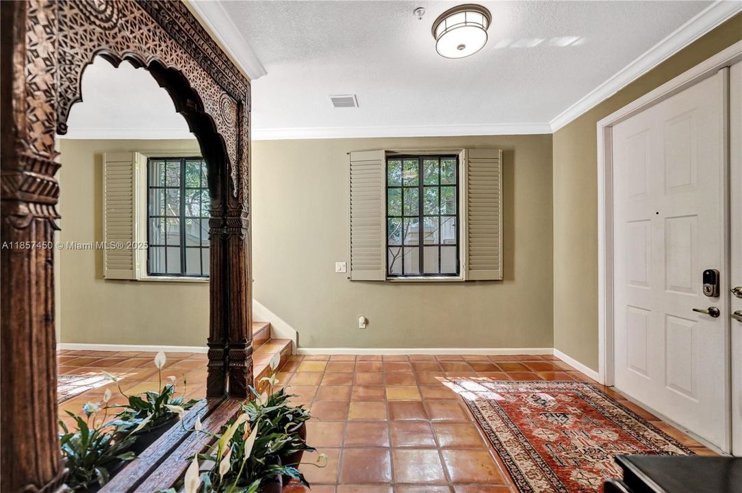 合同活跃: $675,000 (3 贝兹, 2 浴室, 2290 平方英尺)