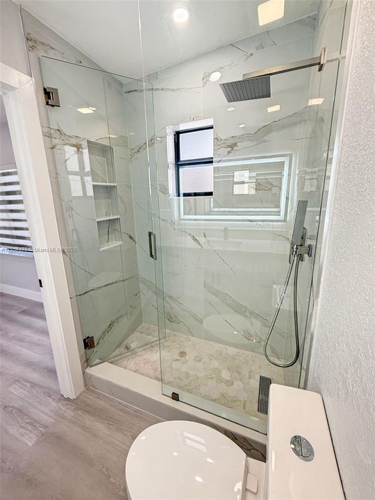 For Sale: $725,000 (3 beds, 2 baths, 1428 Square Feet)