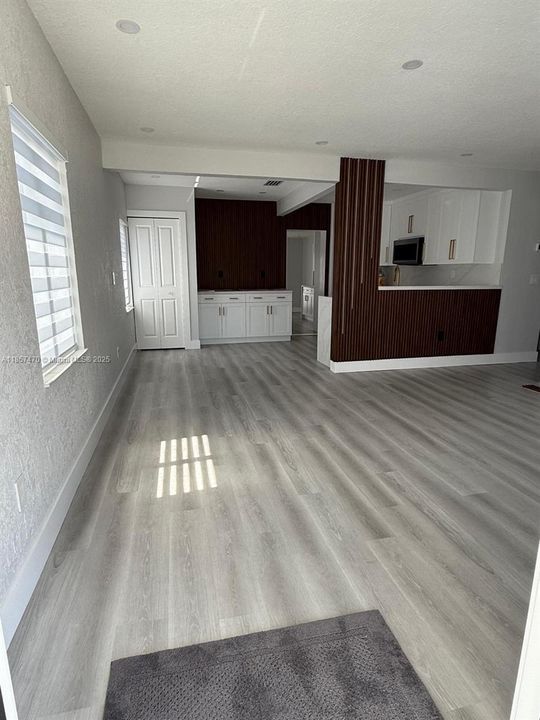 For Sale: $725,000 (3 beds, 2 baths, 1428 Square Feet)