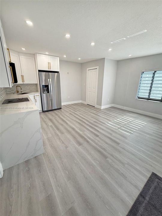 For Sale: $725,000 (3 beds, 2 baths, 1428 Square Feet)