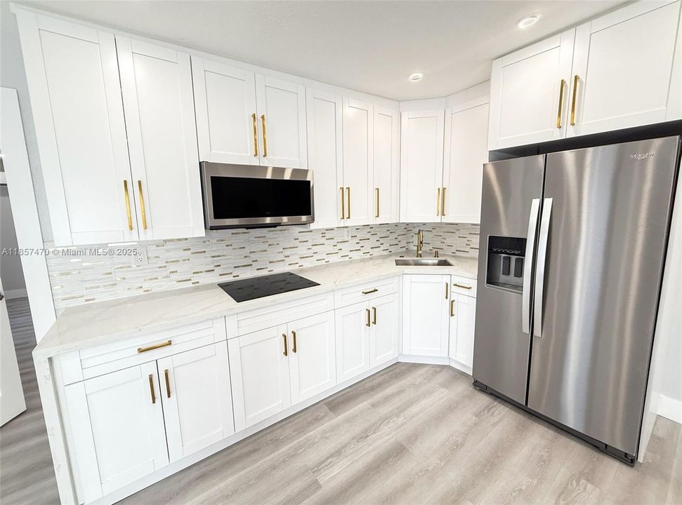 For Sale: $725,000 (3 beds, 2 baths, 1428 Square Feet)