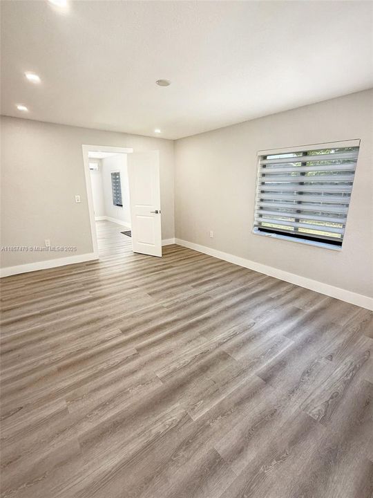 For Sale: $725,000 (3 beds, 2 baths, 1428 Square Feet)