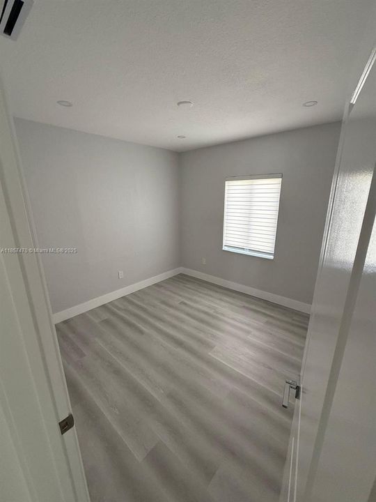 For Sale: $725,000 (3 beds, 2 baths, 1428 Square Feet)