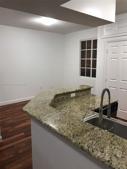 На продажу: $469,000 (2 спален, 2 ванн, 1316 Квадратных фут)