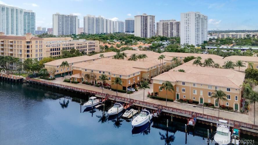 На продажу: $469,000 (2 спален, 2 ванн, 1316 Квадратных фут)